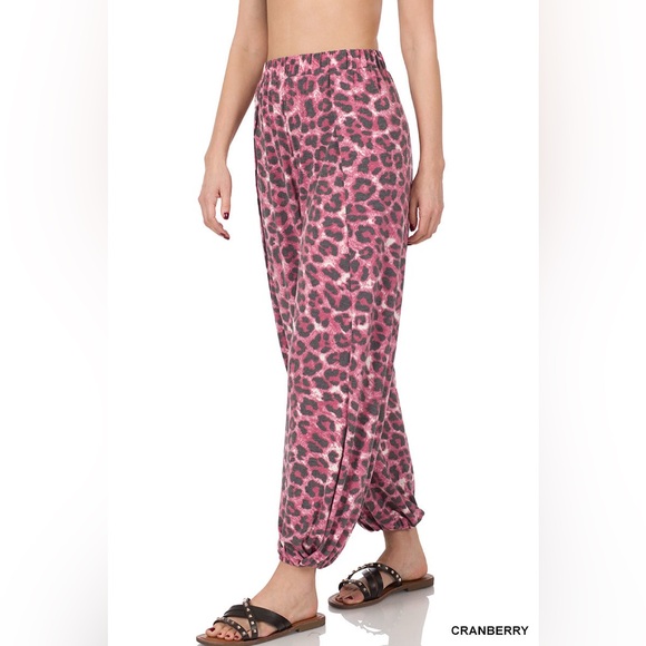 New Zenana Outfitters Pink Leopard Print Harem Joggers Sz M New No Tags - Picture 3 of 7